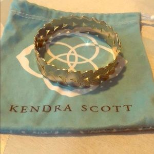 Kendra Scott M/L bangle bracelet